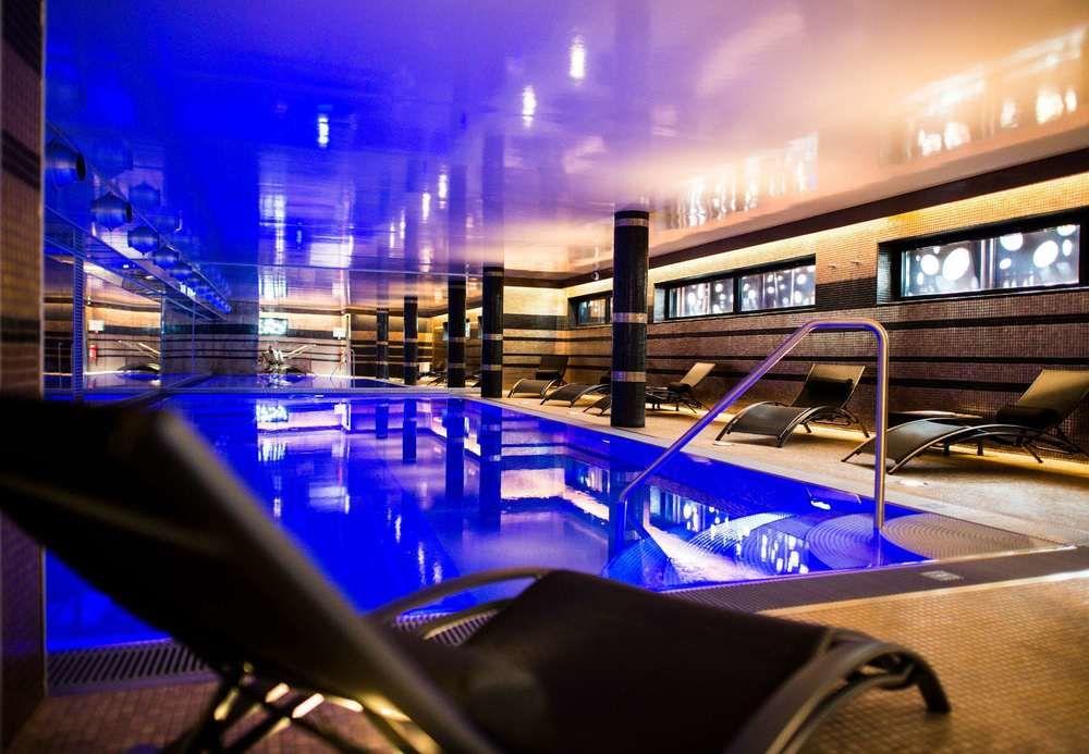 L'Hermitage Gantois, Autograph Collection Rijsel Buitenkant foto The swimming pool at the hotel